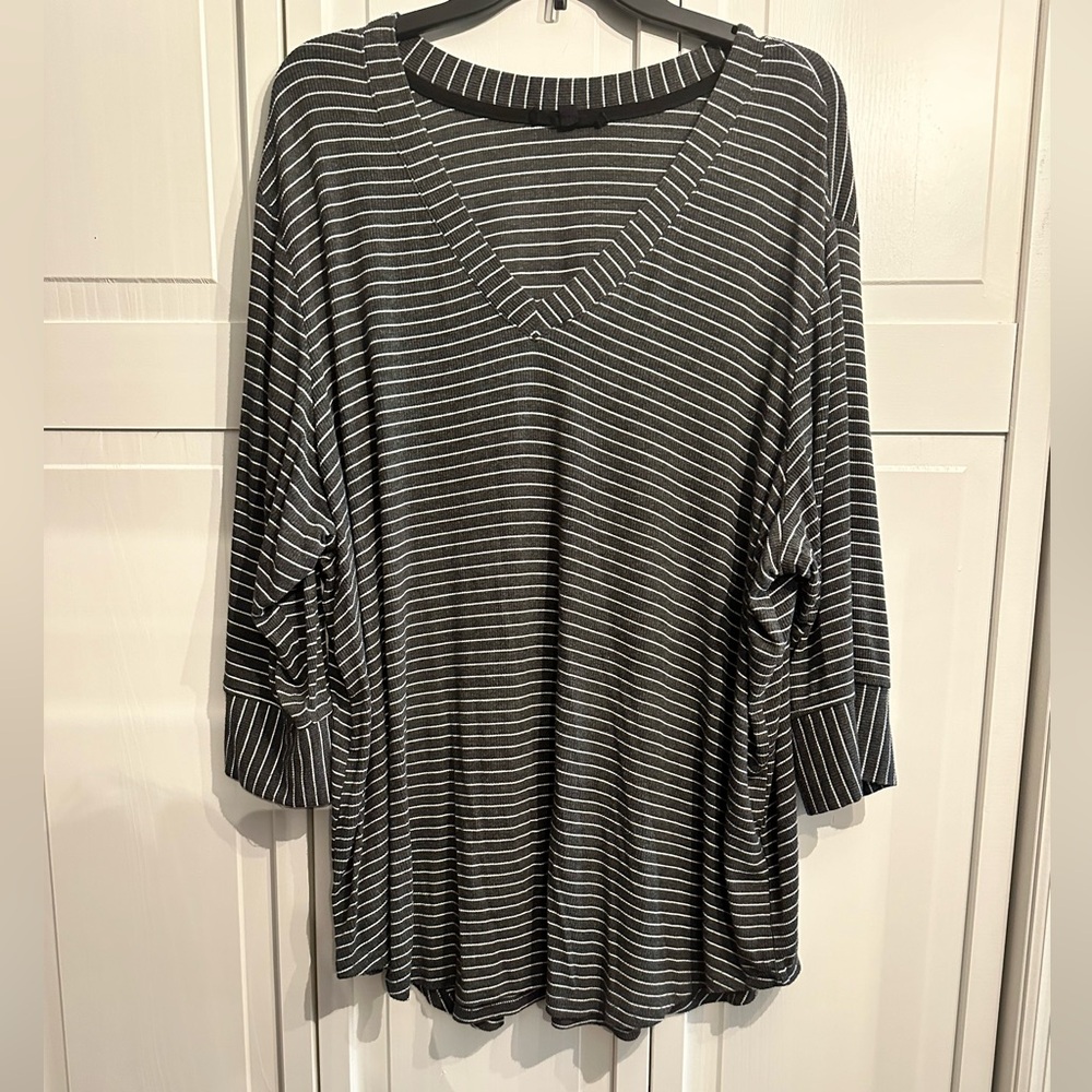 Jane + Delancey Women’s Plus Size Charcoal and White Striped V Neck Top.